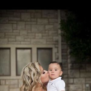 Meet your Posher, Leslie